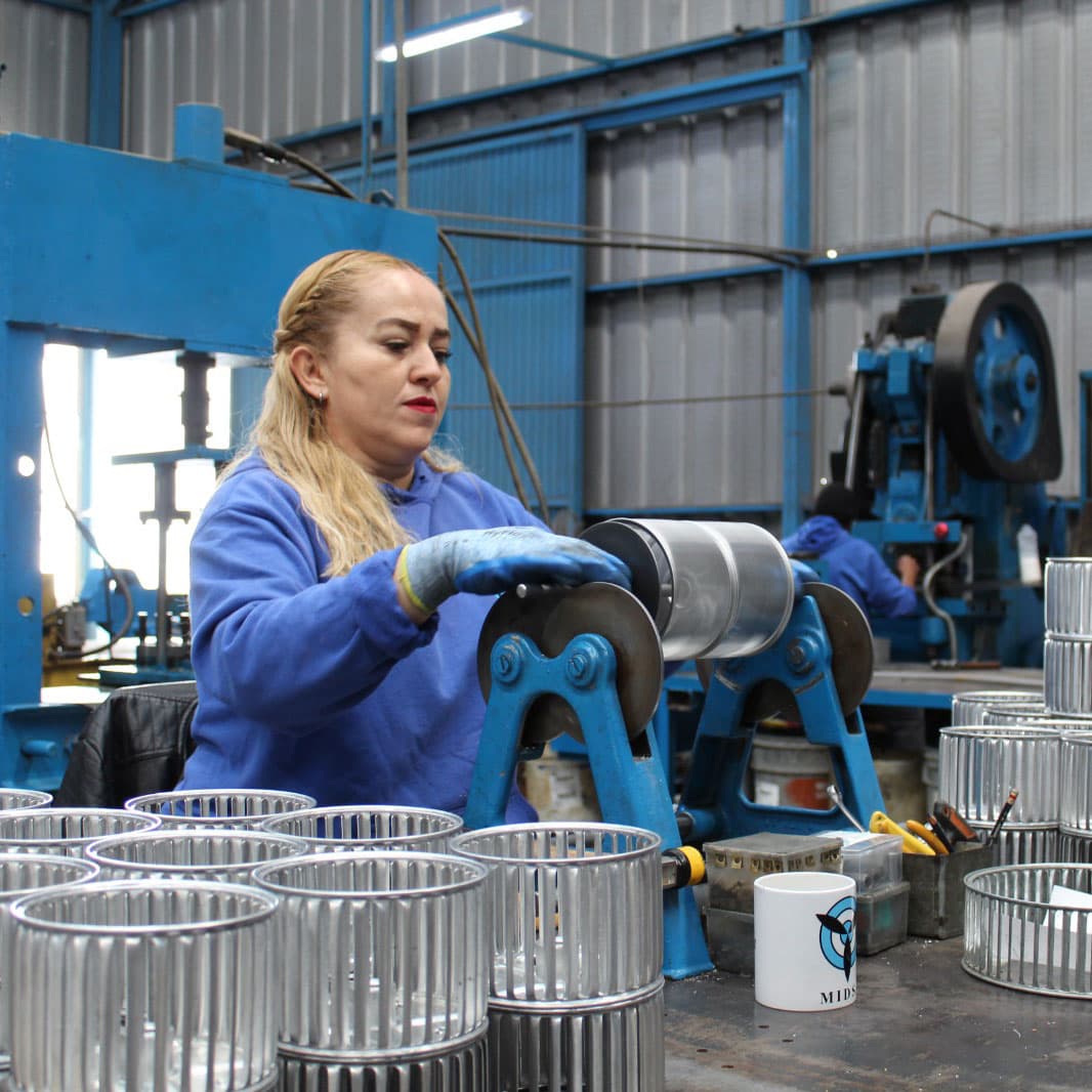 Equipo MIDSA trabajando - Imagen 2